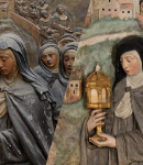 Imagem de apresentação do restauro do relevo quinhentista - Milagre de Santa Clara